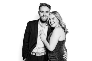 Portretfoto gemaakt in mobiele photobooth studio tijdens een bruiloft in Kasteel Vanenburg
